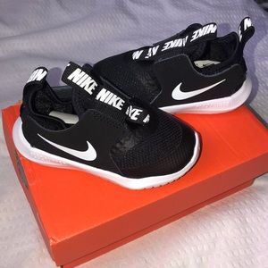 NEW! Toddler Nike flex runner